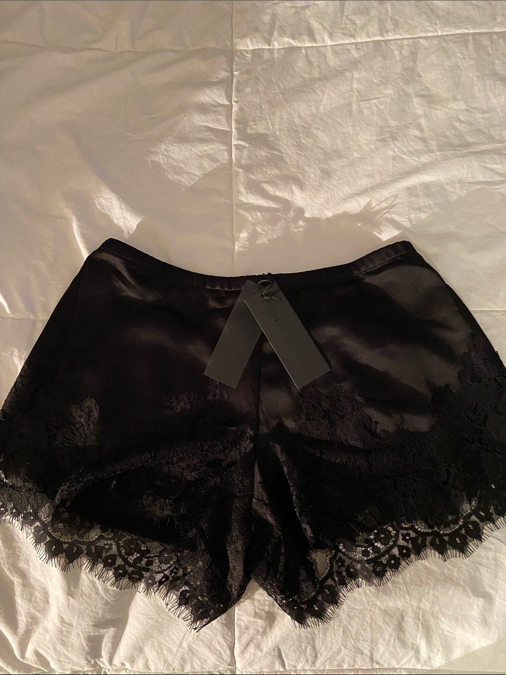 🖤Lace Trim  Shorts 🖤 - Picture 2 of 15